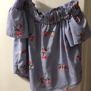Off the shoulders shirt